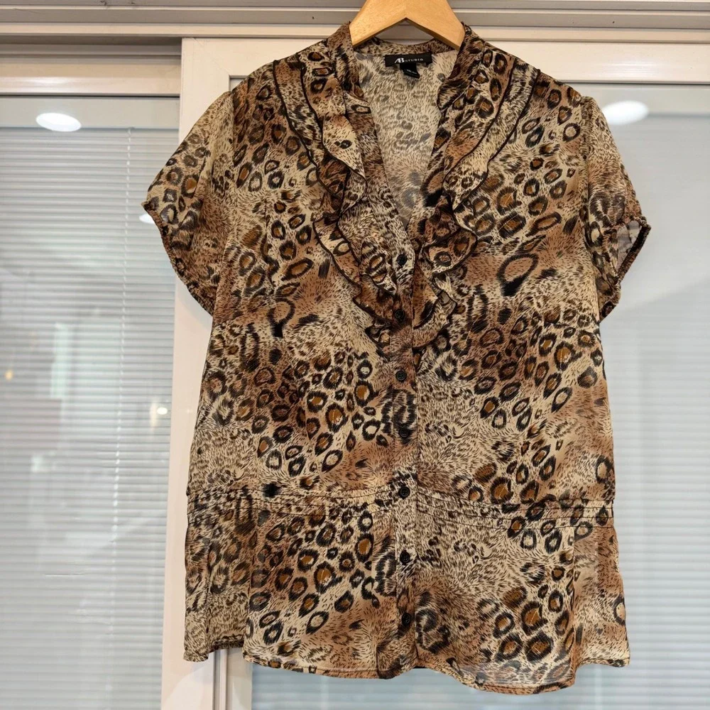 Y2K AB Studio Womens XL Leopard Print Ruffle V-Neck Blouse Metallic Gold Accents - Picture 10 of 10